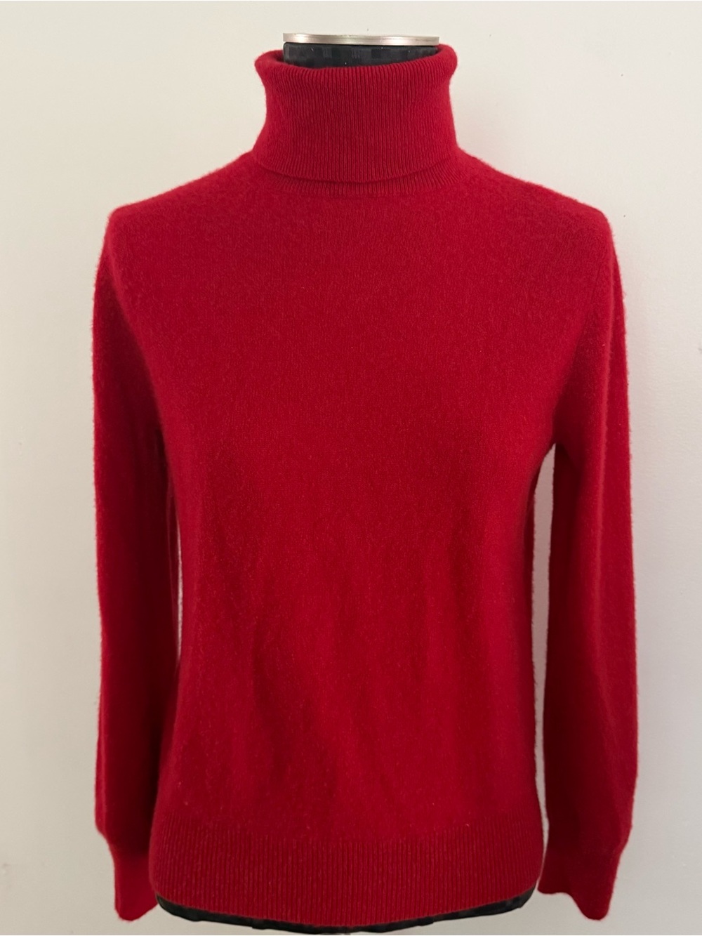 Neiman Marcus Vibrant Red Cashmere-Blend Turtleneck Sweater